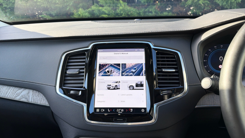 Volvo XC90 2.0 B5P Plus Edition Dark 5dr AWD Geartronic Petrol Estate